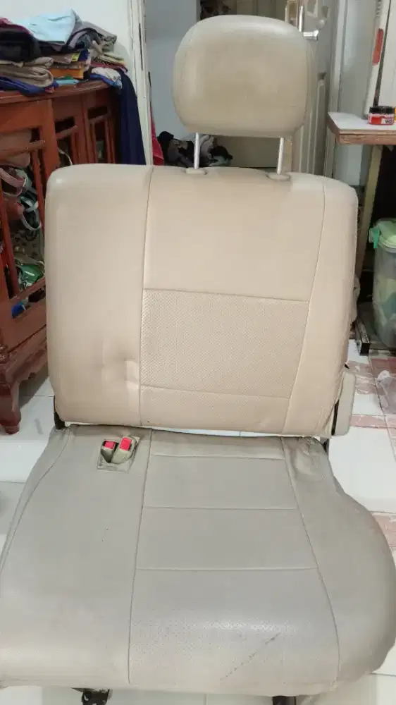 Jok tengah Daihatsu Xenia 2010