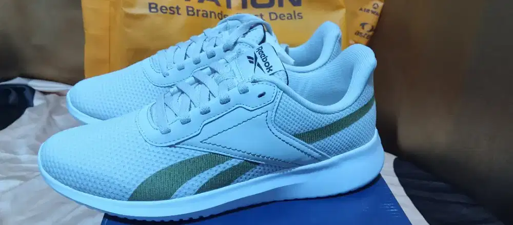 Sepatu reebok running fluxlite