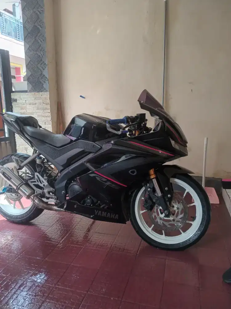 Di jual R15 v3 tahun 2018