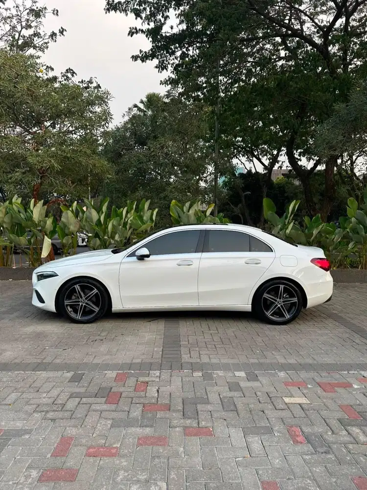 Mercedes Benz A200 Sedan Facelift 2024 Bergaransi Mercy A200 A 200