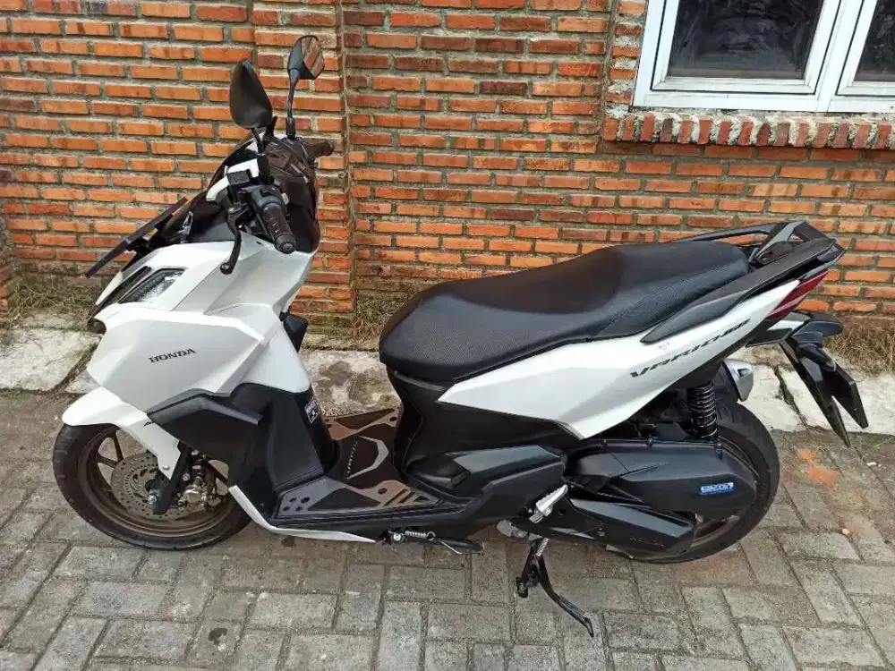 Honda Vario 160 tahun 2022 surat komplit