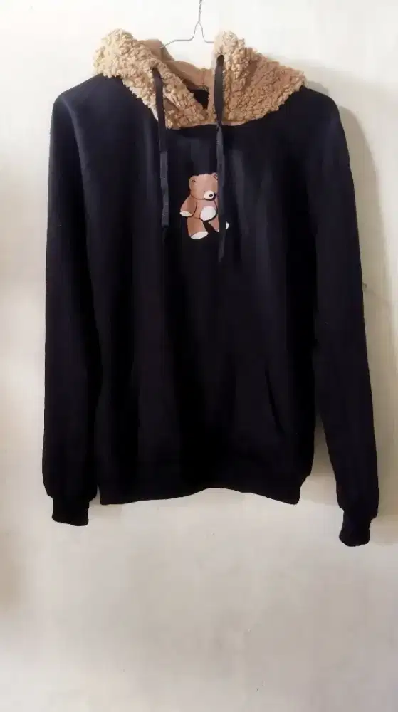 Jaket Hoodie Wanita Hitam Teddy Bear Size S-M Murah