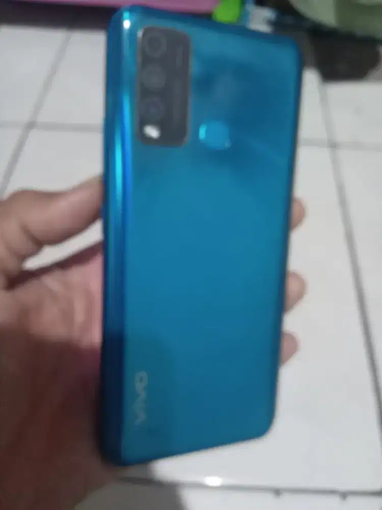Vivo y30 ram 4/64gb mesin no minus kondisi siap pakai