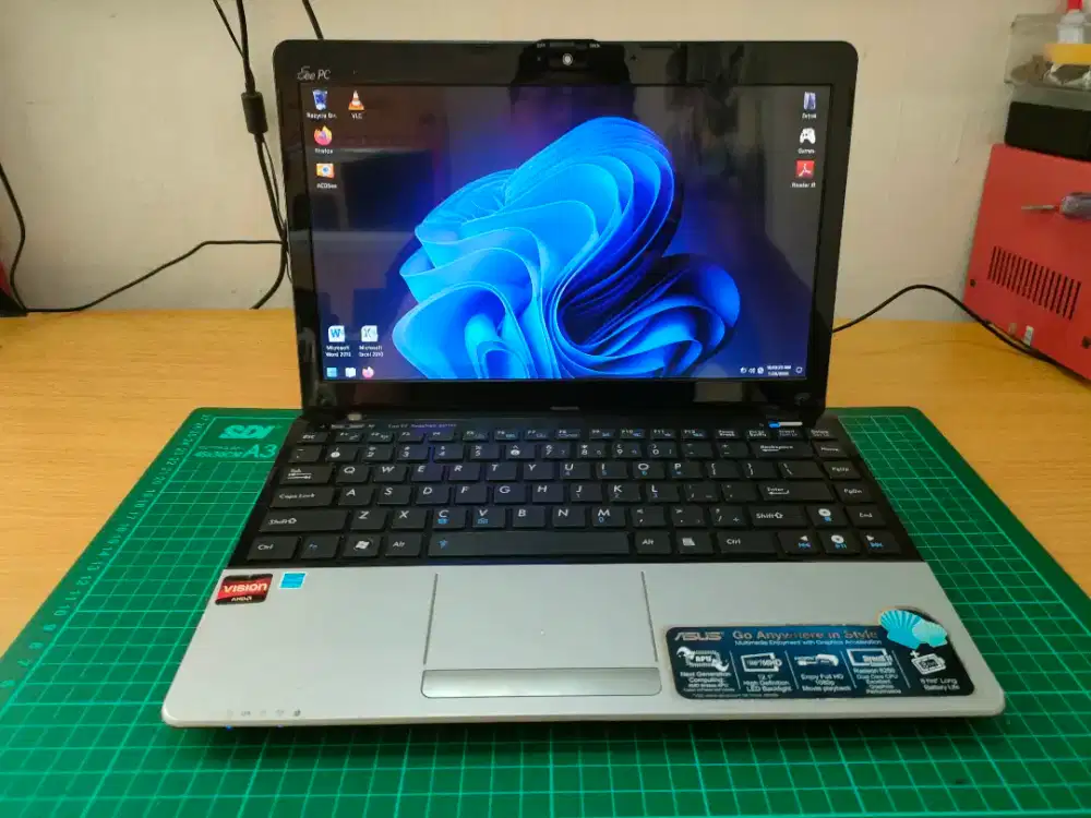Asus EeePc 1215b Netbook