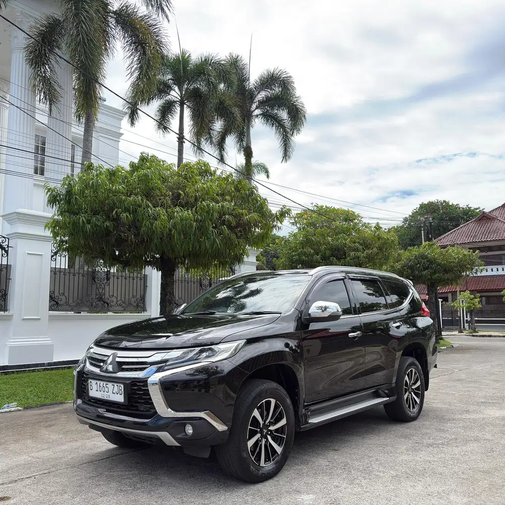 Pajero sport dakar blackpiano 2017 murah