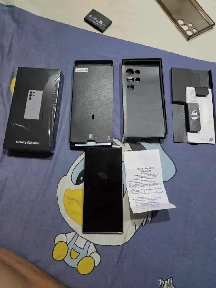 Samsung S23 ULTRA 512G dr baru pakai sndr...kondisi 100% spt Baru