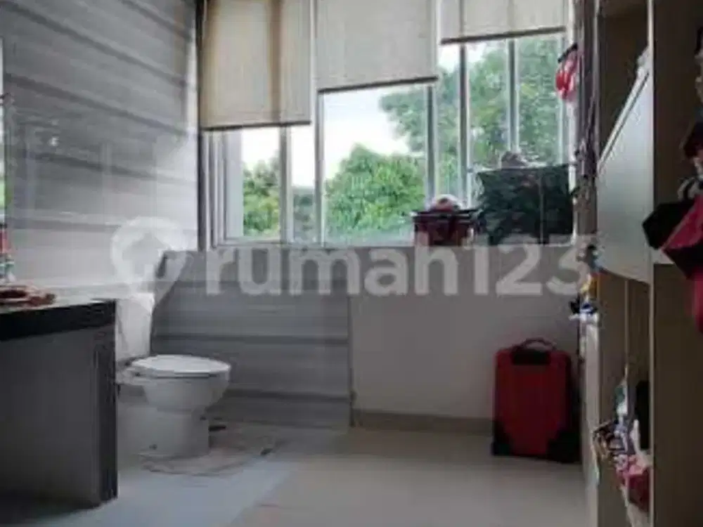 Di Jual Rumah di Kelapa Dua. Kebun Jeruk Jak-Bar