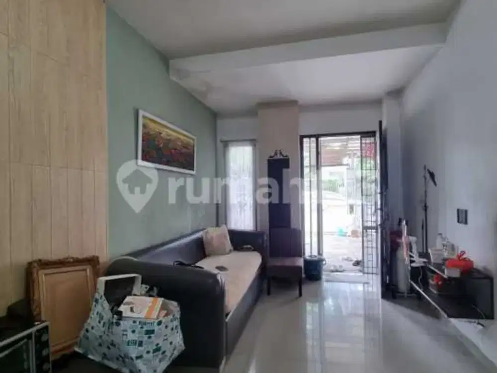 Disewakan Rumah di Taman Palem
