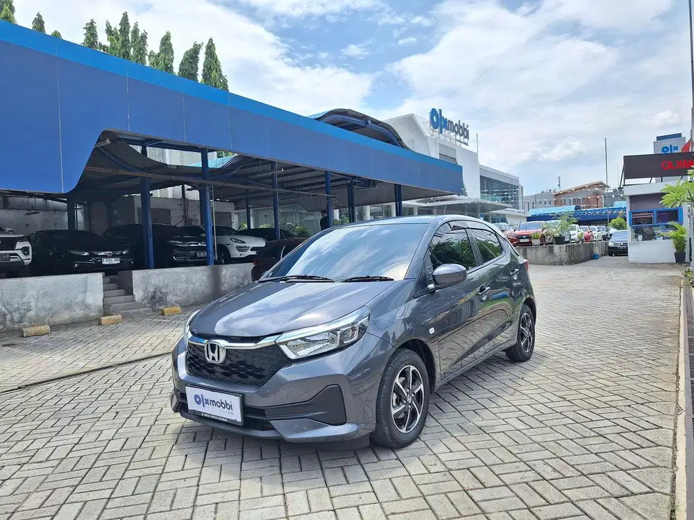 DP 1 JUTA Honda Brio Satya 1.2 E Bensin-AT 2024 Abu-Abu CDOYB