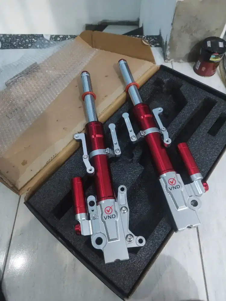 shock vnd ak111 b1 untuk vario 160 abs/cbs