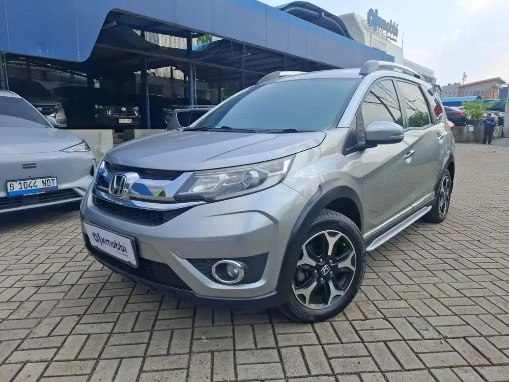 DP 1 JUTA Honda BR-V 1.5 Prestige Bensin-AT 2016 Abu-Abu CKYTB