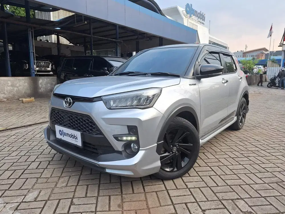 DP 1 JUTA Toyota Raize 1.0 GR Sport Two Tone AT 2022 Kuning CHFIB