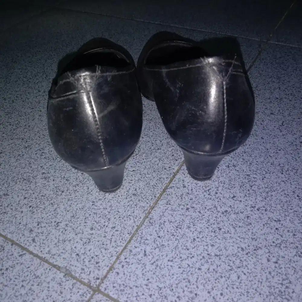 Sepatu kerja cewek