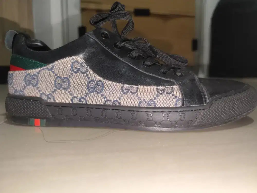 Sepatu Gucci Like New