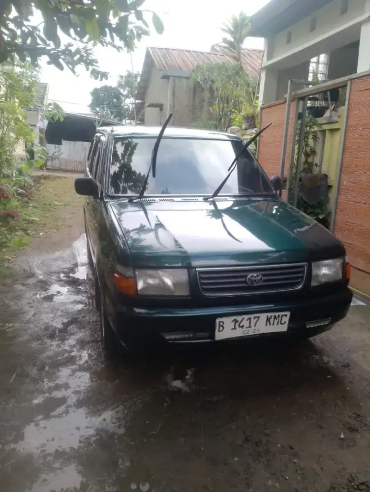 Toyota kijang kapsul