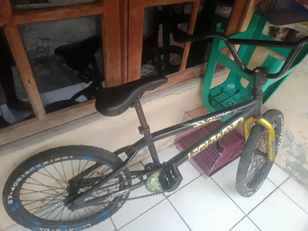 Dijual sepeda bekas BMX