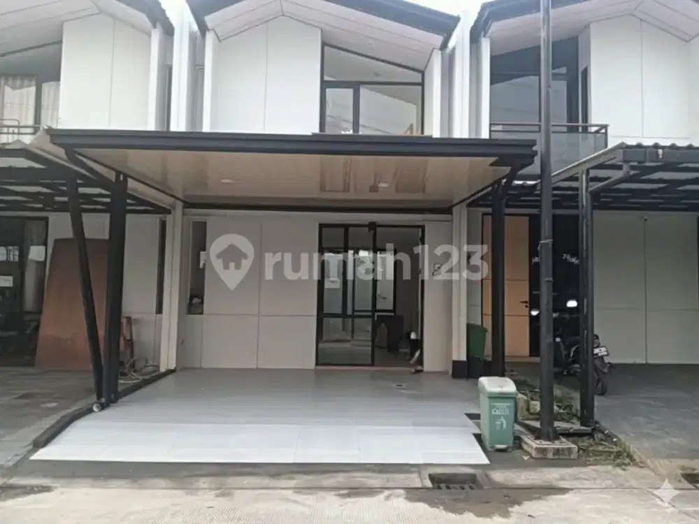 Dijual Cepat : Rumah 2 LT Cendana Park Lippo
