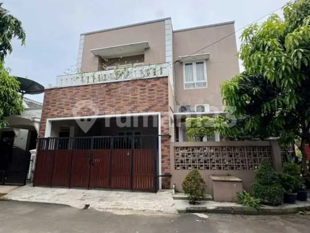 Termurah Dijual Cepat Rumah Cantik 2,5 Lantai di Nusaloka BSD