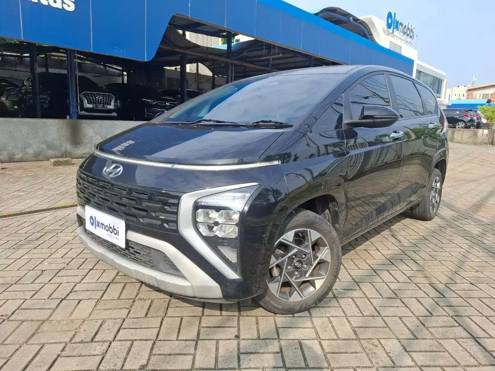 DP 1 JUTA Hyundai Stargazer 1.5 Prime Bensin-AT 2023 Abu-Abu CCIHB