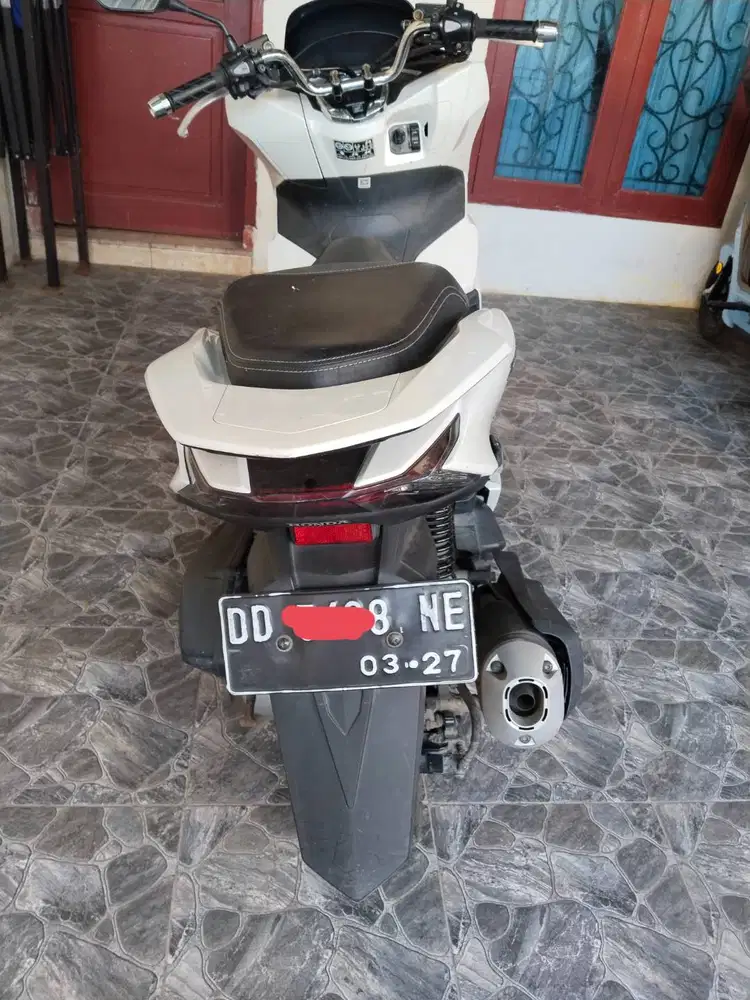 Jual motor honda PCX tahun 2022