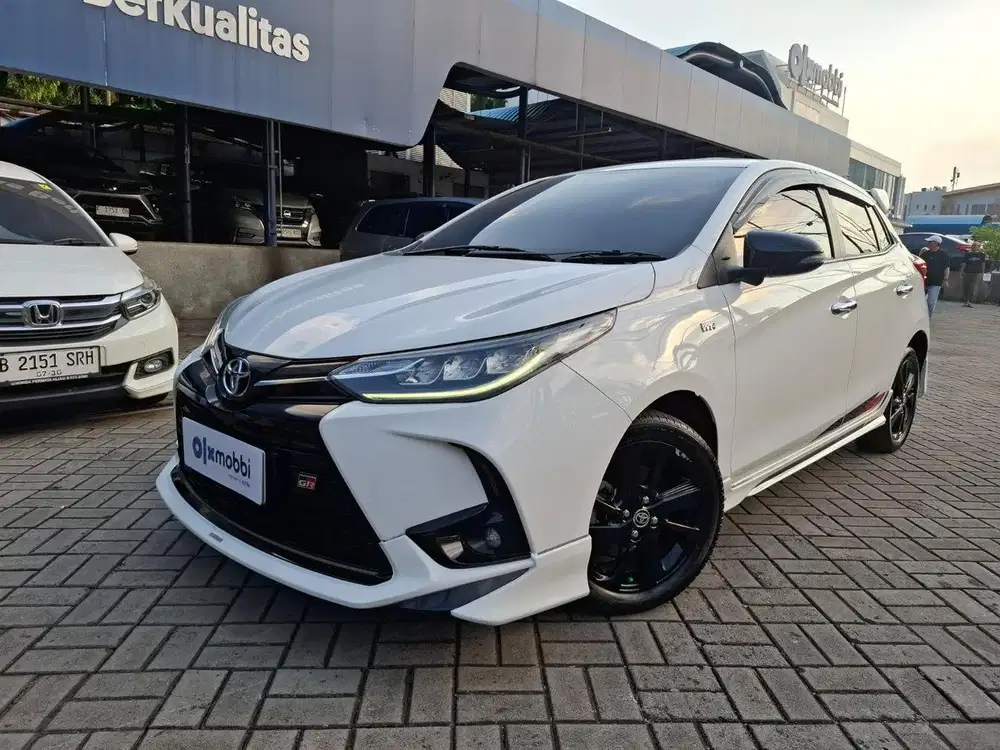 DP 1 JUTA Toyota Yaris 1.5 S GR Sport Bensin-AT 2023 Putih CUINB