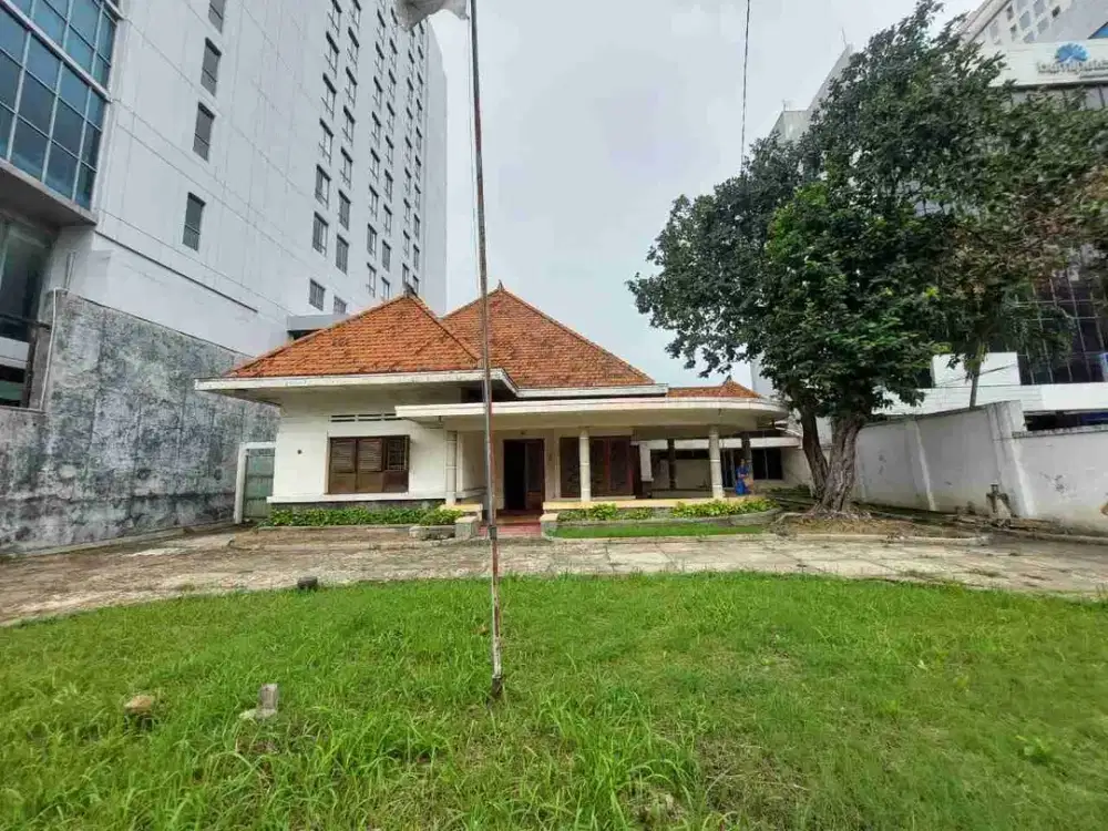 ( JALAN RAYA ) RUMAH STRATEGIS DI JL RAYA AHMAD YANI SEMARANG SELATAN