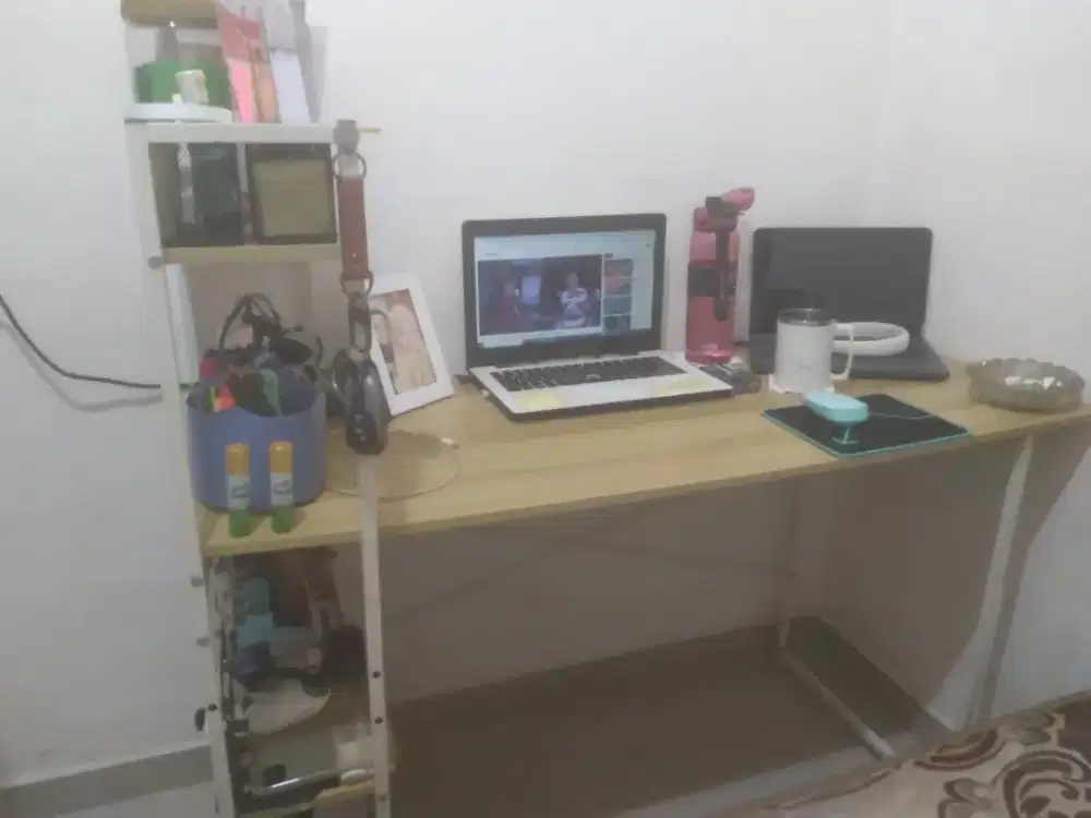 Meja belajar rak susun