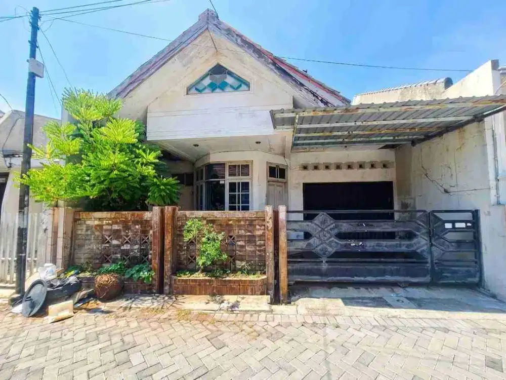 RUMAH  DI JL KEMUNING BRUMBUNGAN SEMARANG TENGAH