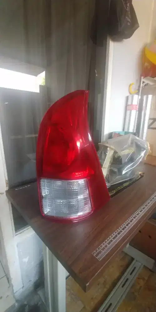 Lampu belakang Avanza/Xenia