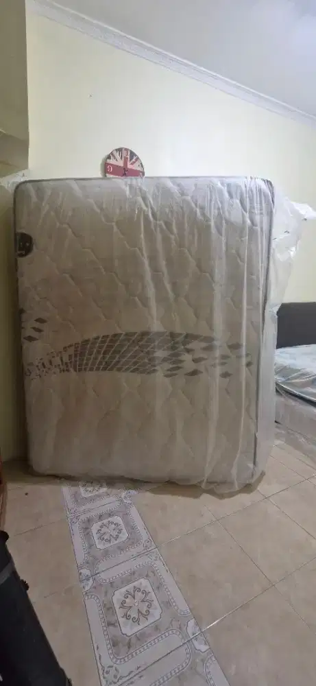 Kasur Springbed Merk Elite ( Bonus Tempat Tidur Kayu merk Ligna )