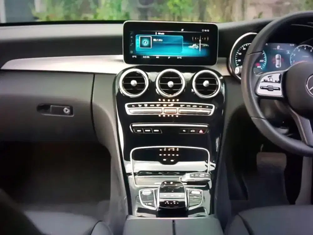 Mercedes c180 bukan c200 atau c300 tahun 2022 full service record