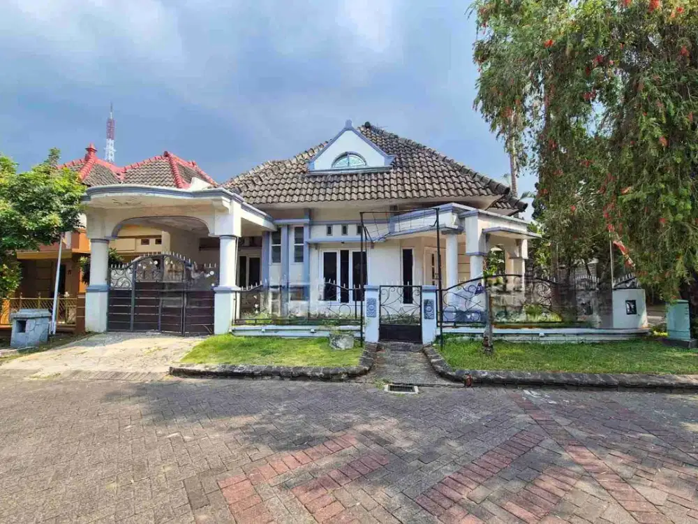 Rumah Pojok Luas 236 m² di Permata Jingga Soekarno-hatta Suhat.