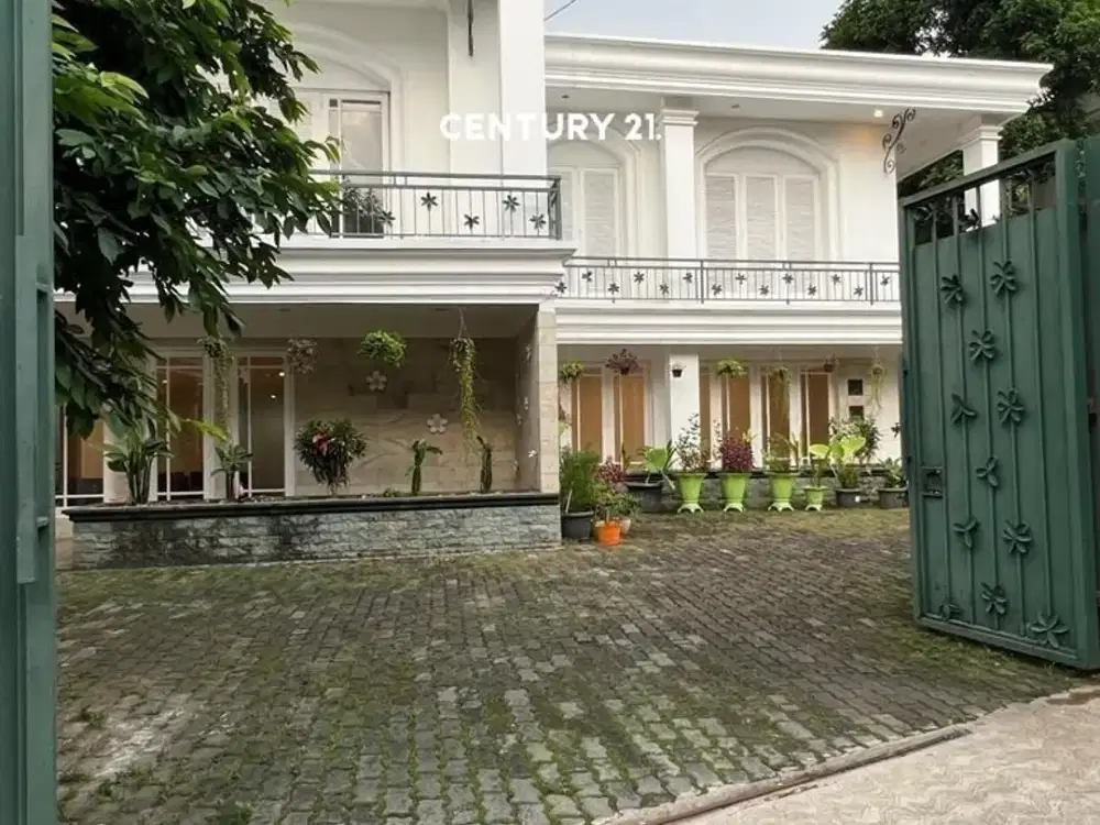 Rumah Di Kemang Ada Kolam Renang Iw 18866