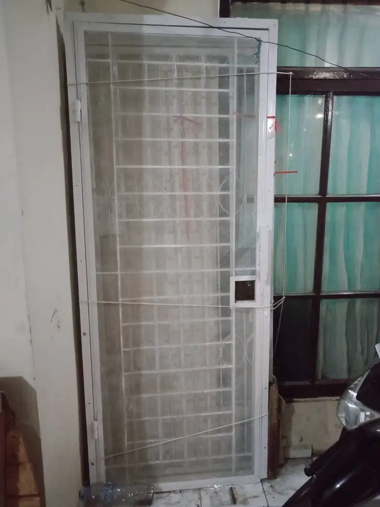 Tralis pagar rumah , ukuran 200cm ke 80 cm lokasi bandung , binong