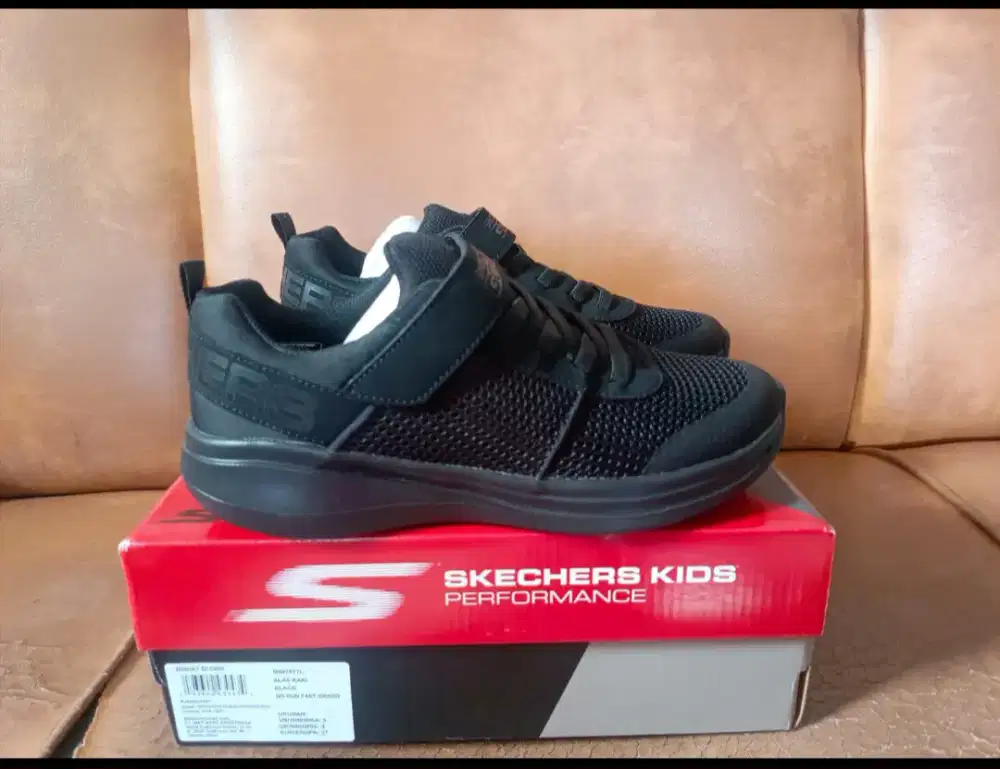 Sepatu skchers original