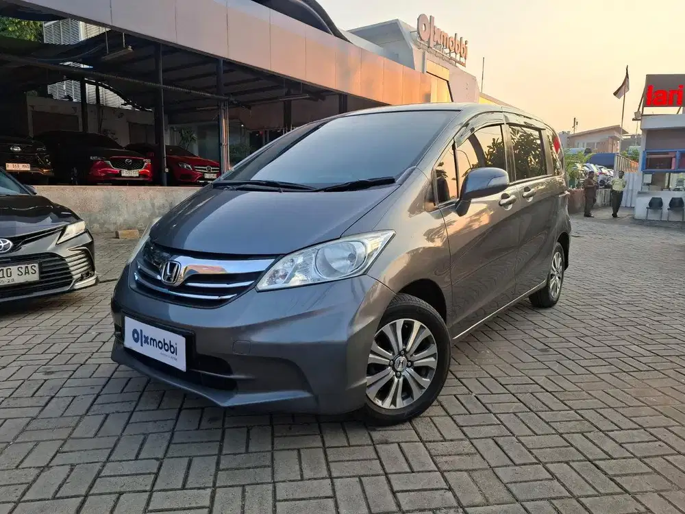 DP 1 JUTA Honda Freed 1.5 S Bensin-AT 2014 Hitam CURUB
