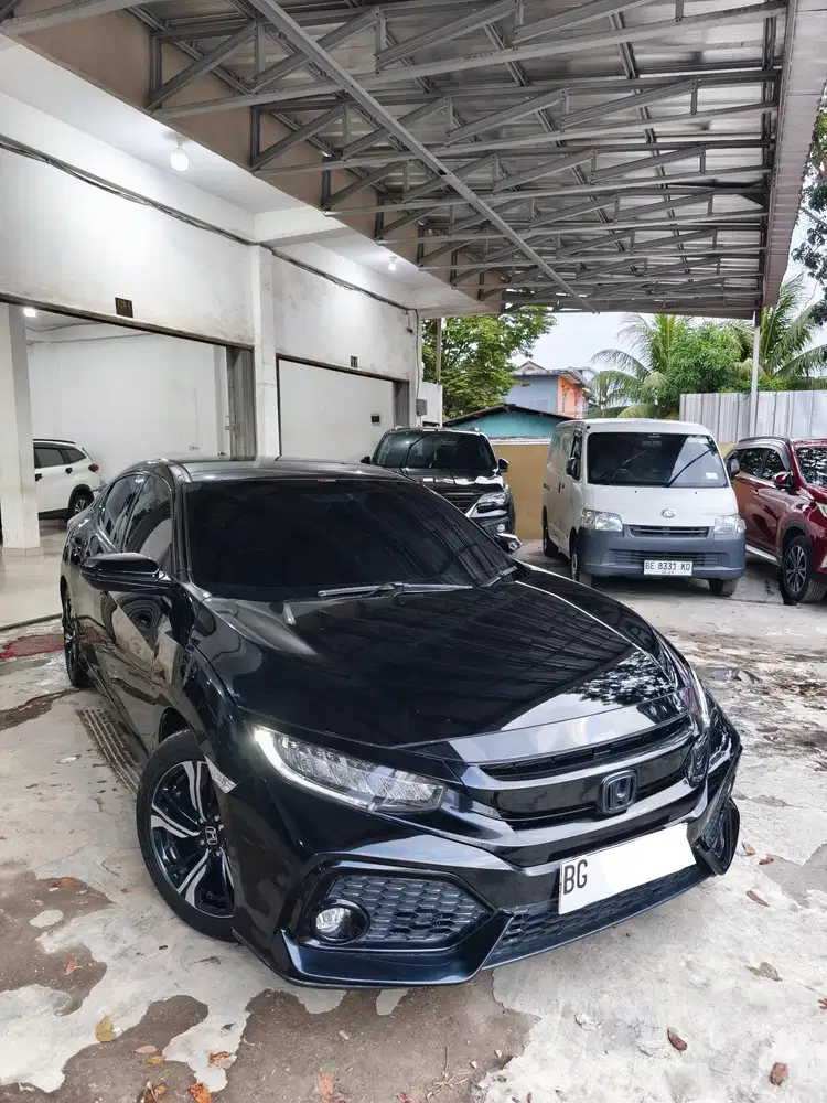 Civic Hatchback 1.5 AT 2018 istimewa dp 45 jt