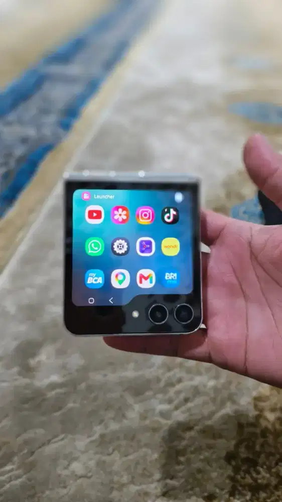 Samsung Z flip 5 komplit