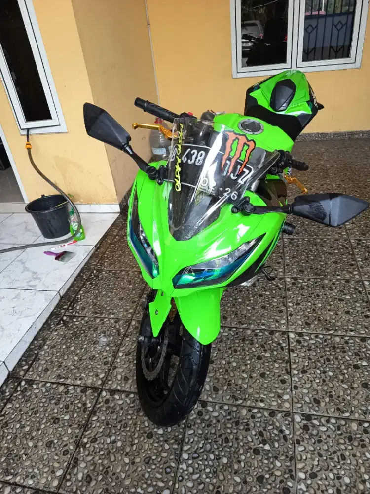 Dijual Kawasaki Ninja 250 fi low km
