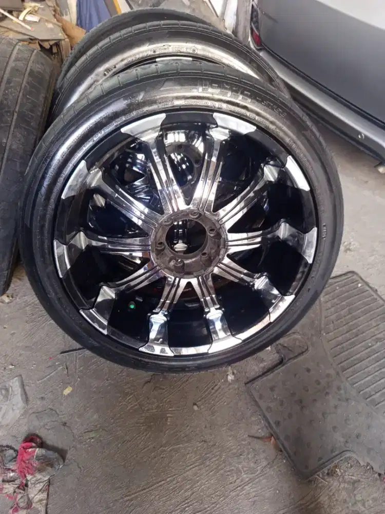 Velg r22/40/285, bekas pajero