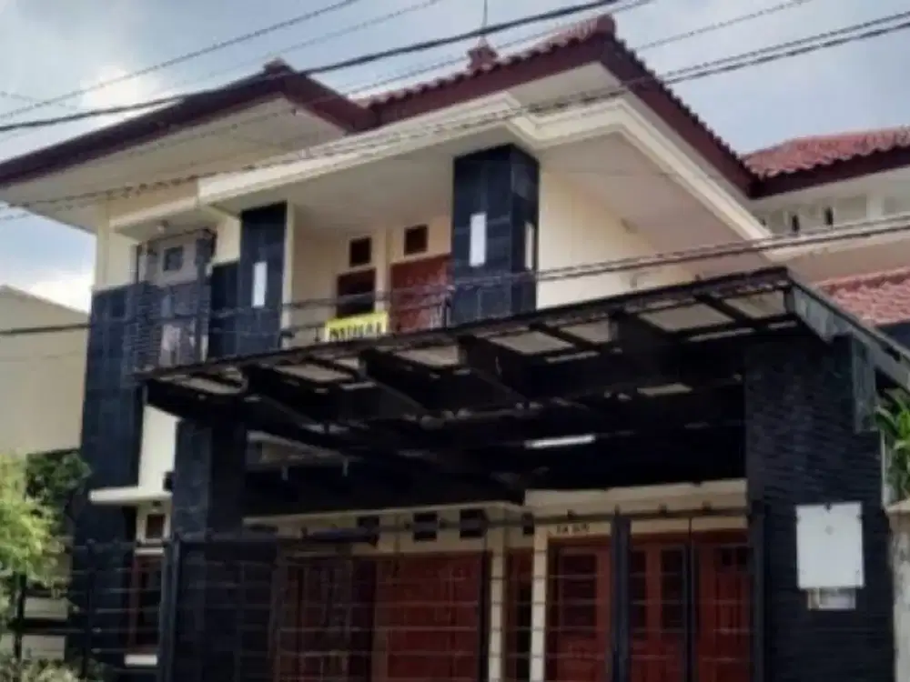 JUAL RUMAH 2 LANTAI MODERN STYLE HADAP SELATAN RUNGKUT ASRI