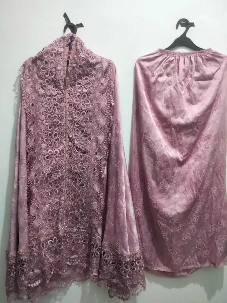 Mukena dewasa renda dan pernik