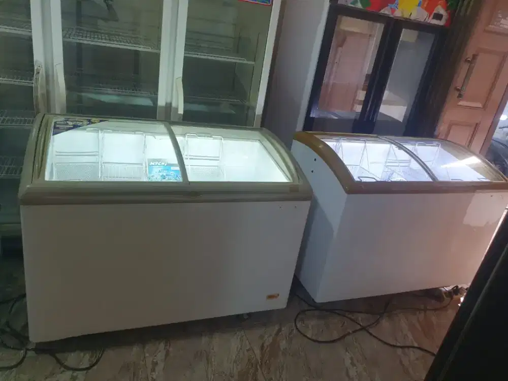 FREEZER SLIDING KACA 330L