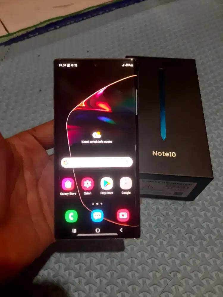 SAMSUNG galaxy note 10