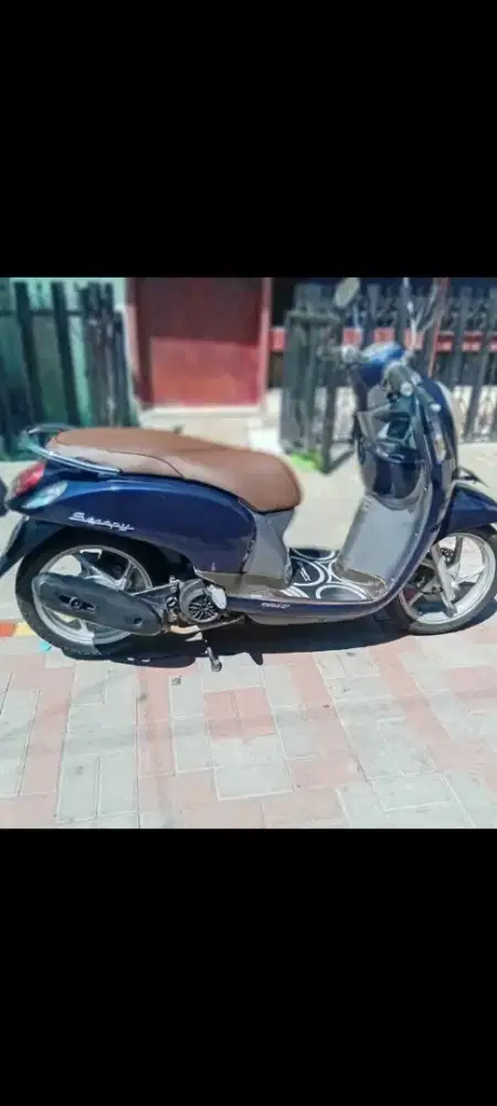 Jual motor honda scoopi 2017 mulus