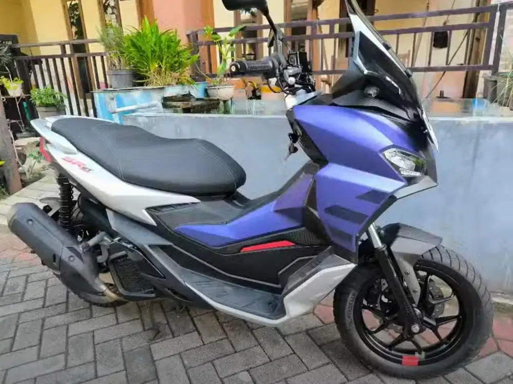 Aprillia SR GT 200 2025 Biru Perak Km1Rban