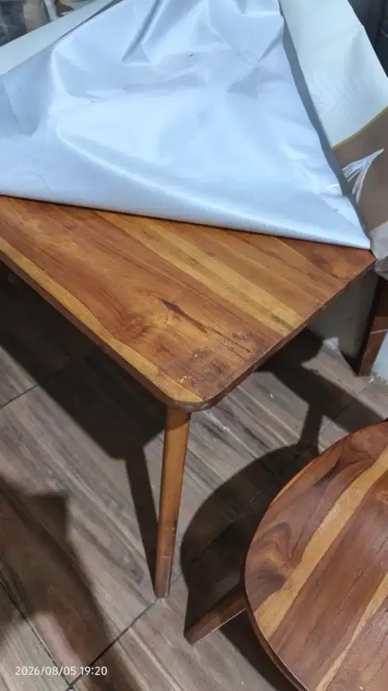 Meja makan full kayu