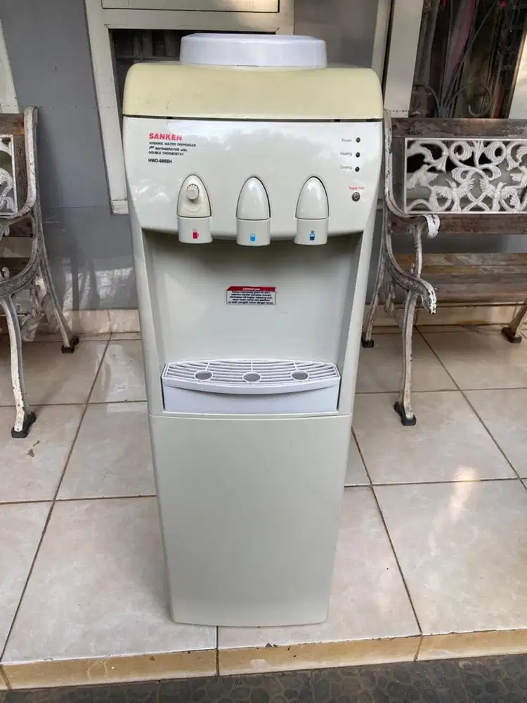 Dispenser Sanken