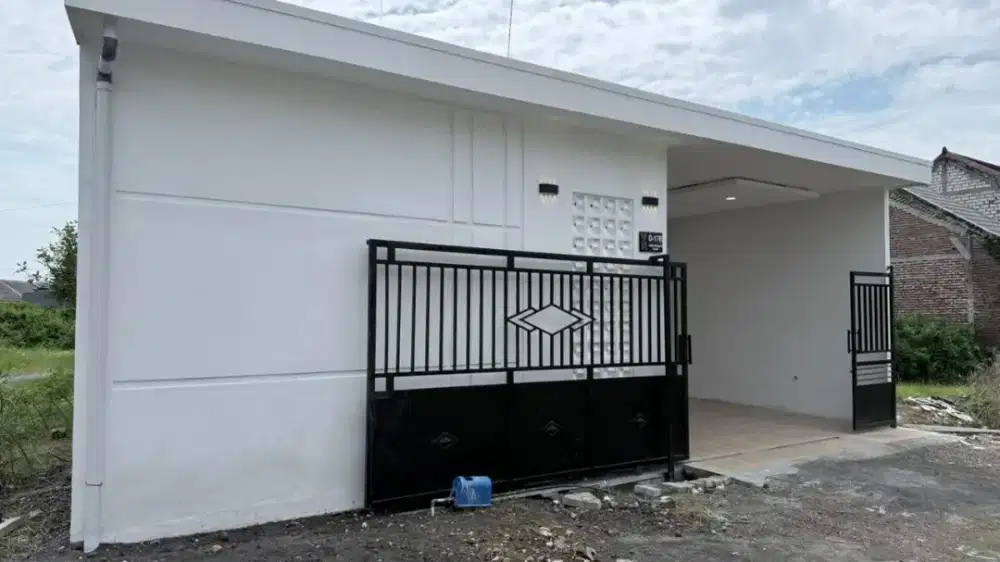 RUMAH HOOK (POJOK) SIAP HUNI