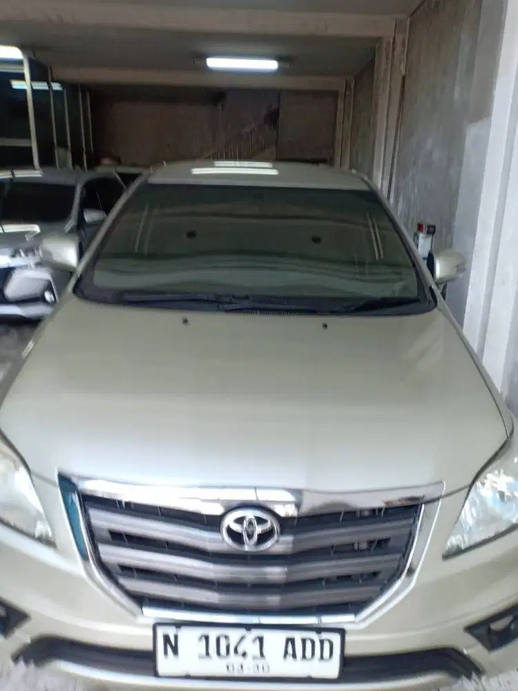 Toyota Kijang Innova 2014 G 2.0 AT Matic Bensin